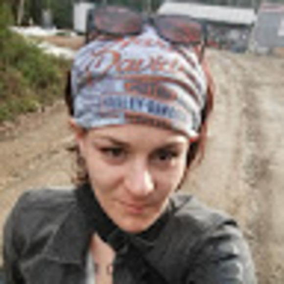 Meet your Posher, Marissa - Picture 1 of 1